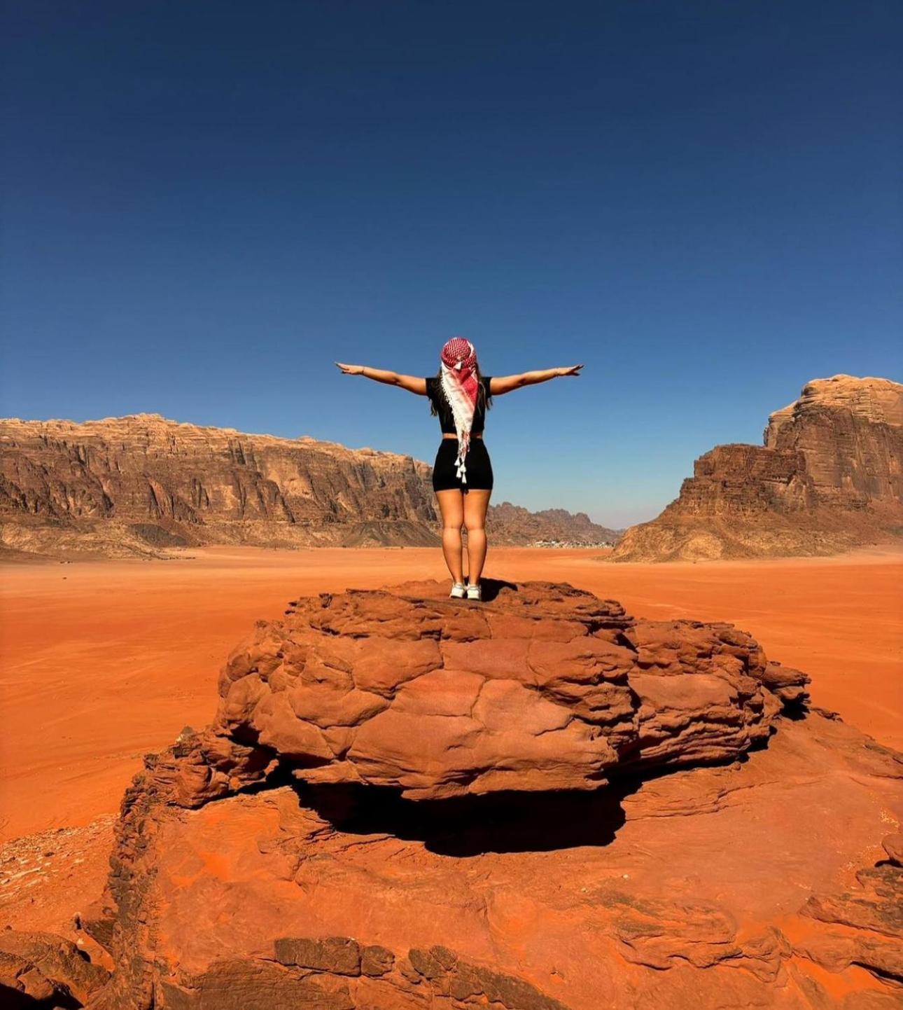 Wadi Rum Anwar Luxury Camp Екстериор снимка