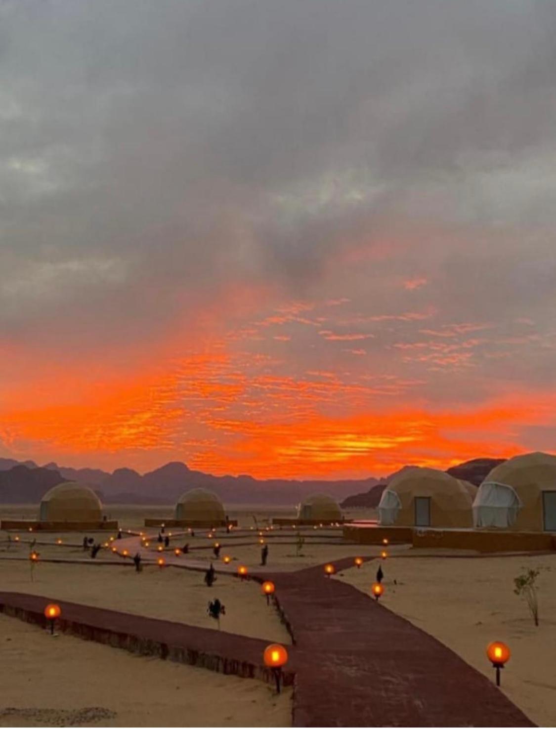 Wadi Rum Anwar Luxury Camp Екстериор снимка