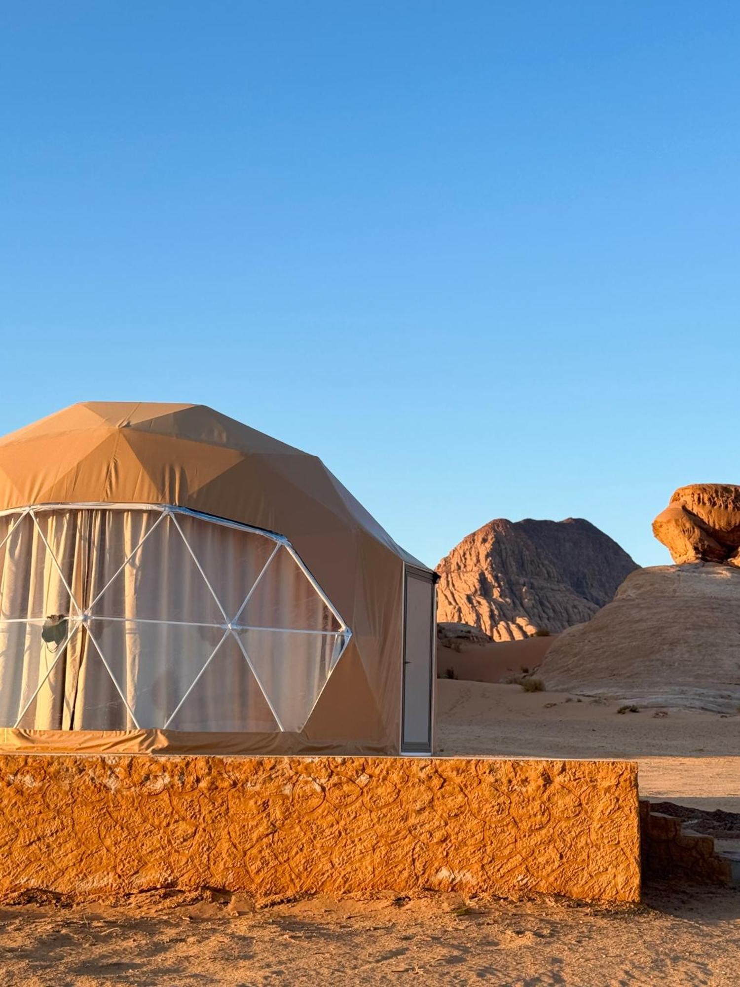 Wadi Rum Anwar Luxury Camp Екстериор снимка