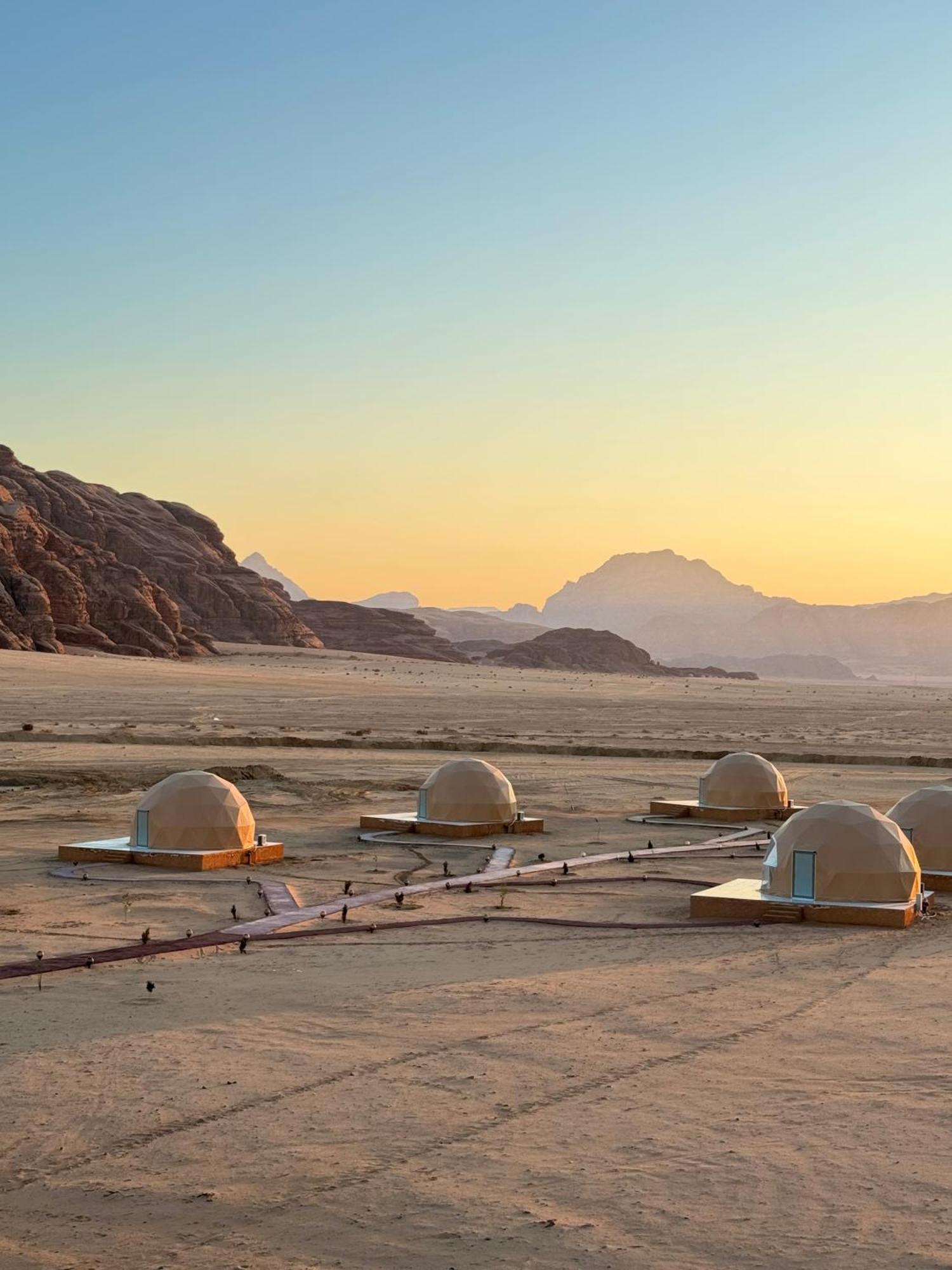 Wadi Rum Anwar Luxury Camp Екстериор снимка