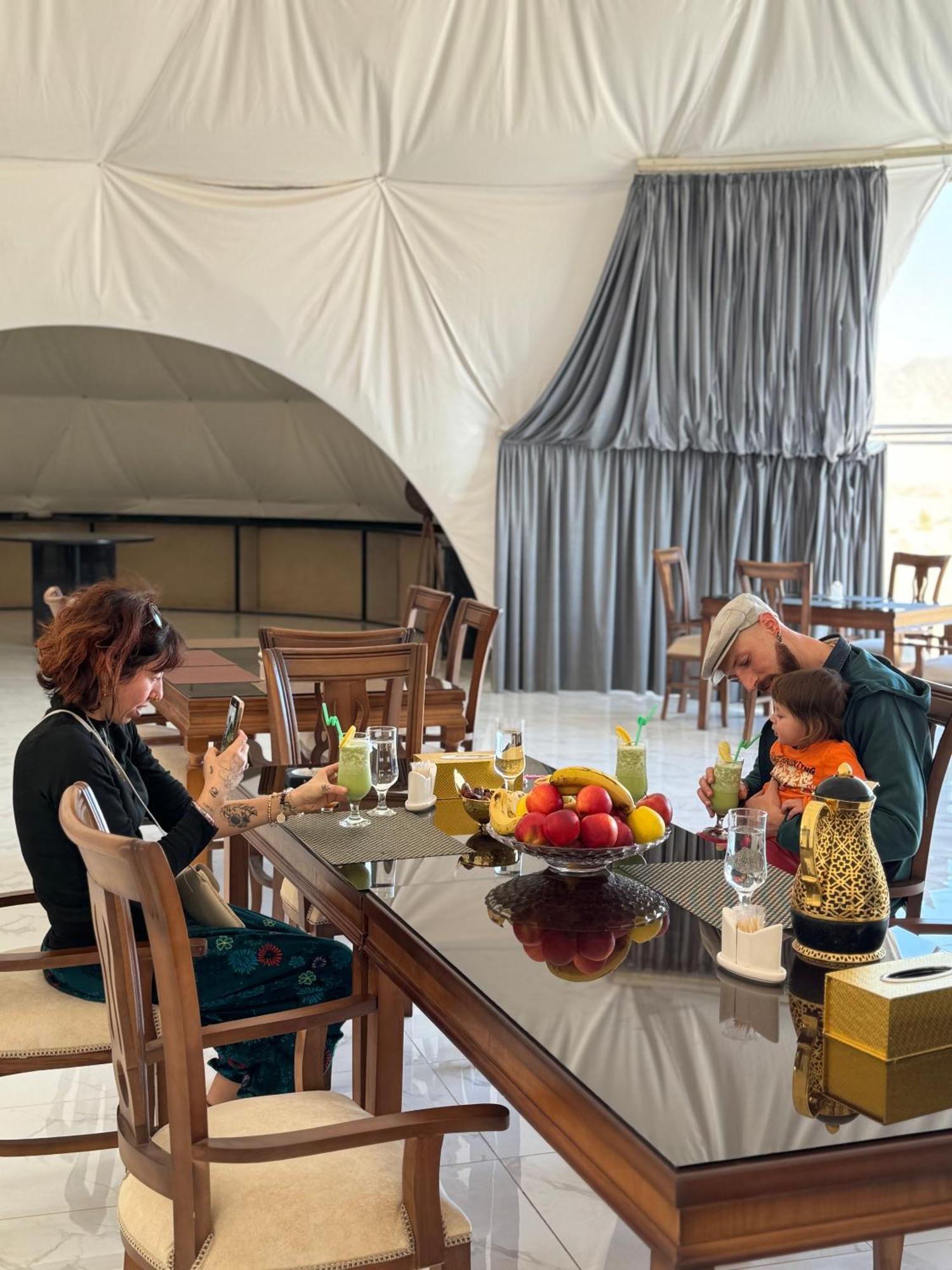 Wadi Rum Anwar Luxury Camp Екстериор снимка