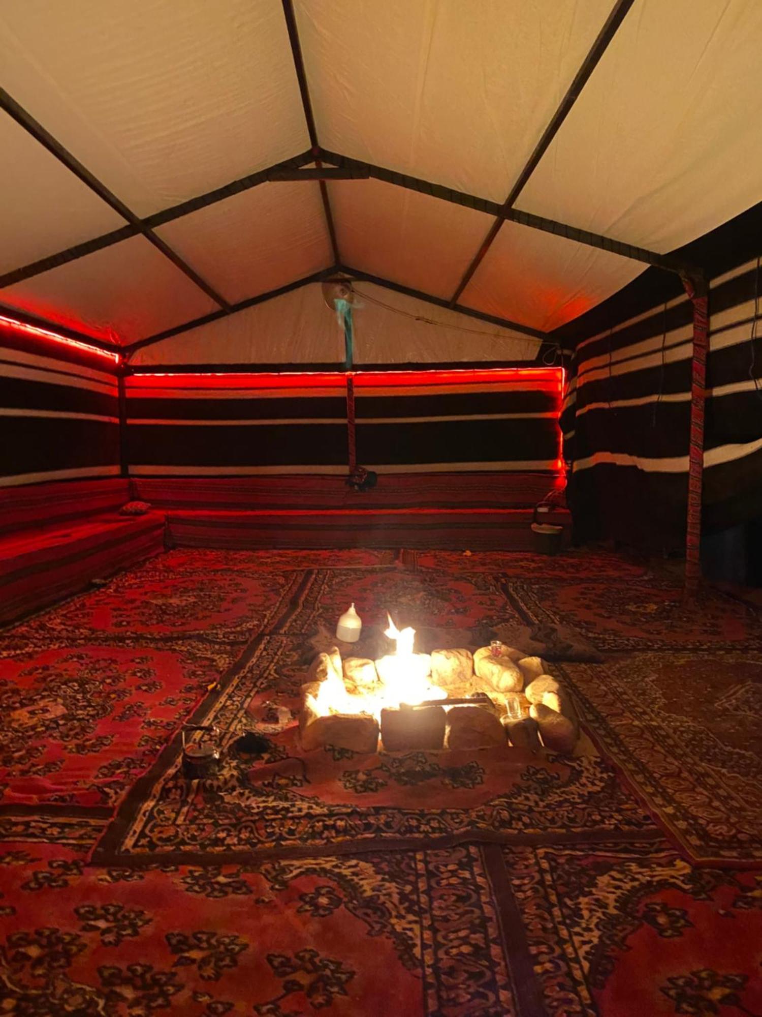 Wadi Rum Anwar Luxury Camp Екстериор снимка