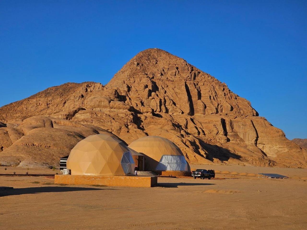 Wadi Rum Anwar Luxury Camp Екстериор снимка