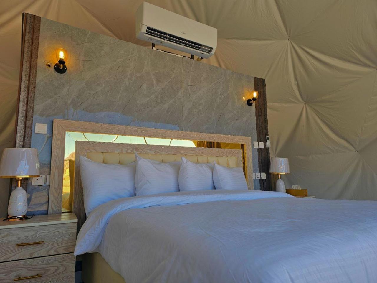 Wadi Rum Anwar Luxury Camp Екстериор снимка